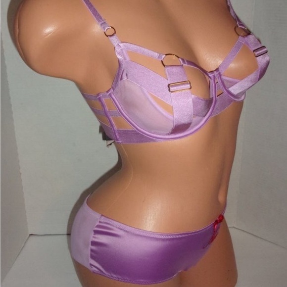 34C Victoria’s Secret unlined Balconet Strappy Bra & Cheeky Panty(M - Picture 3 of 4